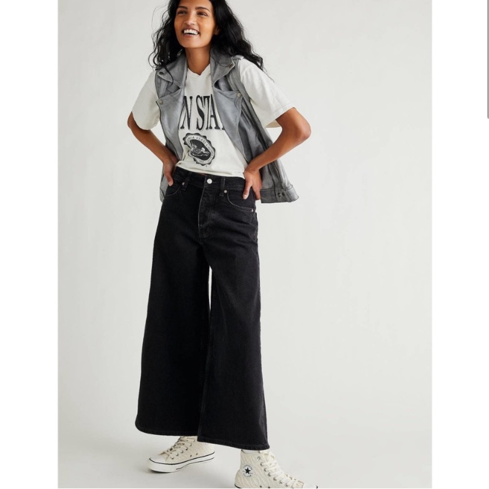 We the Free People Landry Wide-Leg Raw Hem Black Denim Jeans 30